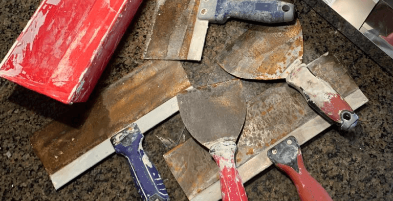 Drywall Taping Knives: Choosing the Best Set for Your Needs